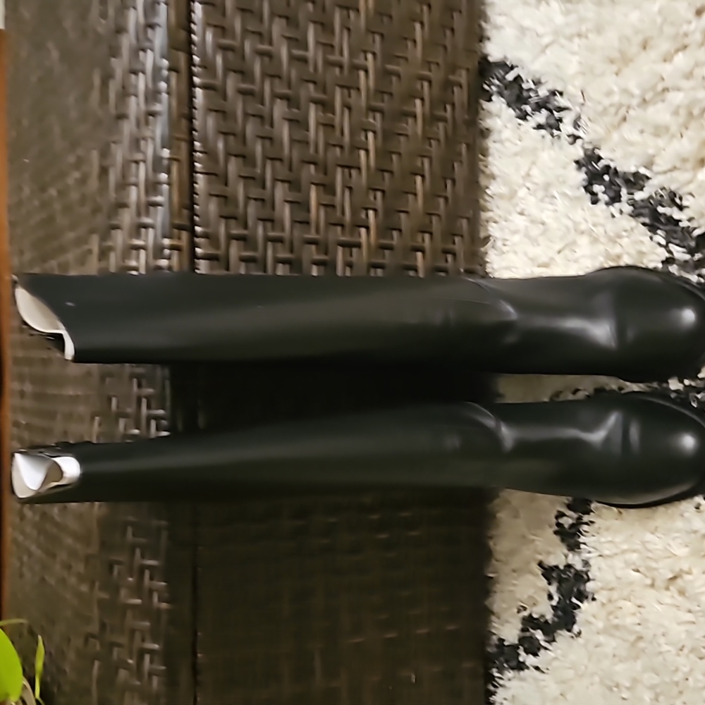 Etienne Aigner Boots